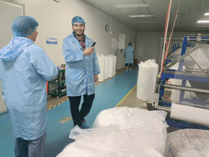 Inspeção de notícias em nuvem de comércio exterior por clientes do Oriente Médio
